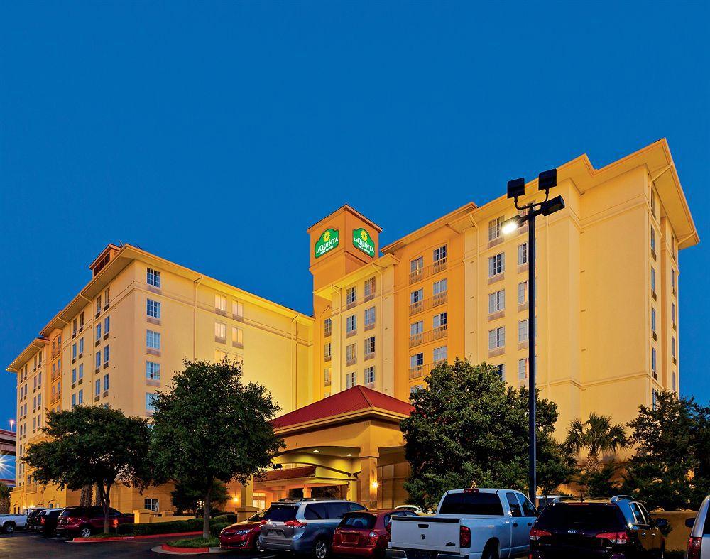 מלון La Quinta By Wyndham San Antonio Airport מראה חיצוני תמונה