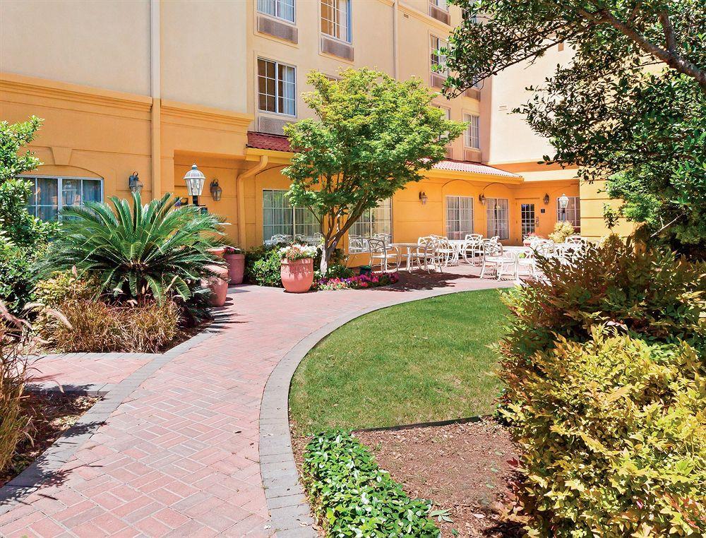 מלון La Quinta By Wyndham San Antonio Airport מראה חיצוני תמונה