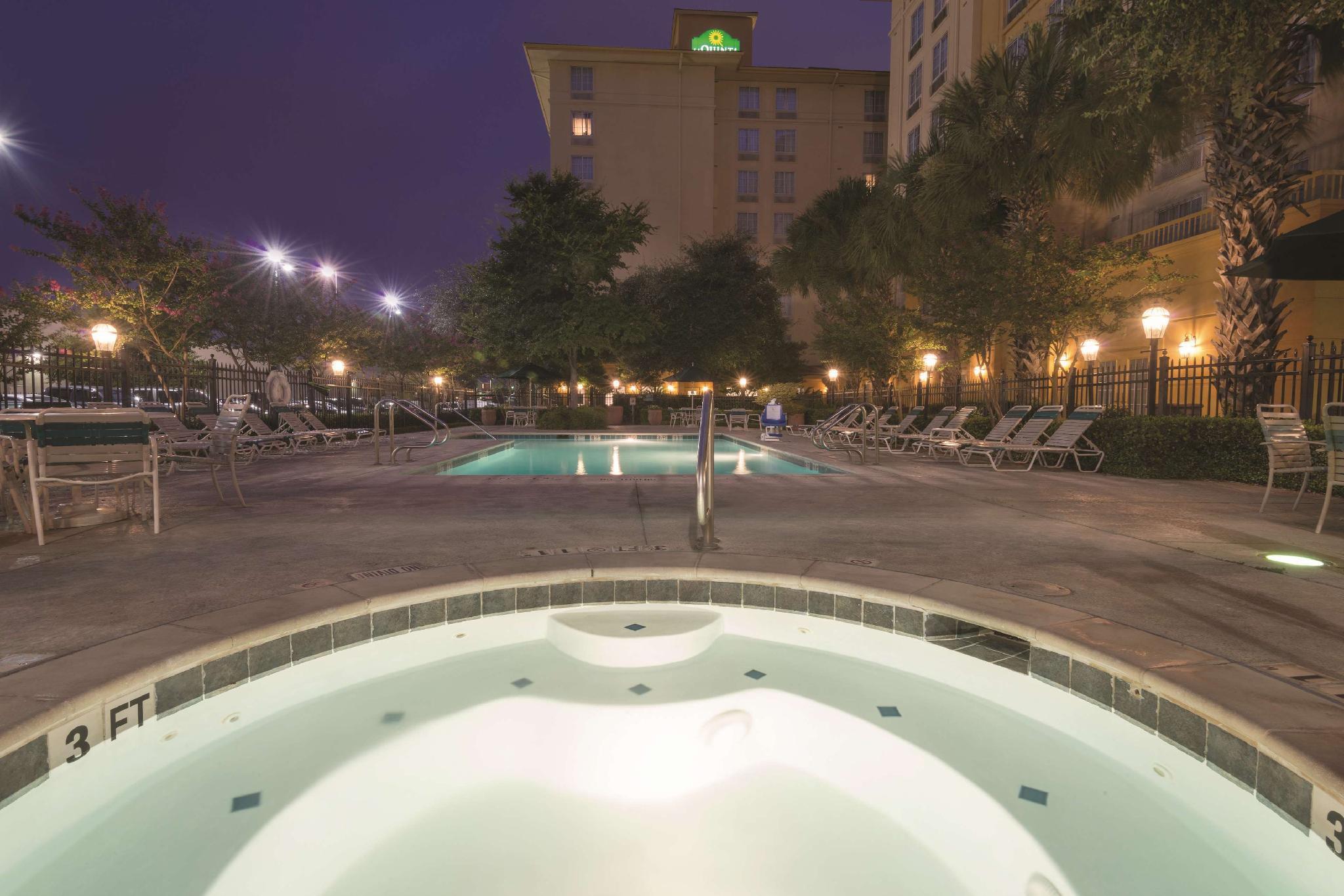 מלון La Quinta By Wyndham San Antonio Airport מראה חיצוני תמונה