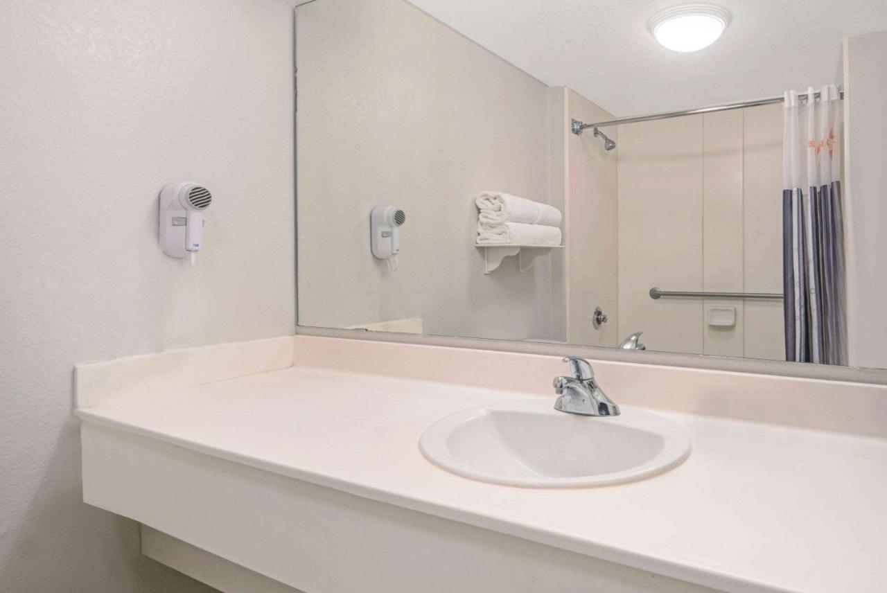 מלון La Quinta By Wyndham San Antonio Airport מראה חיצוני תמונה