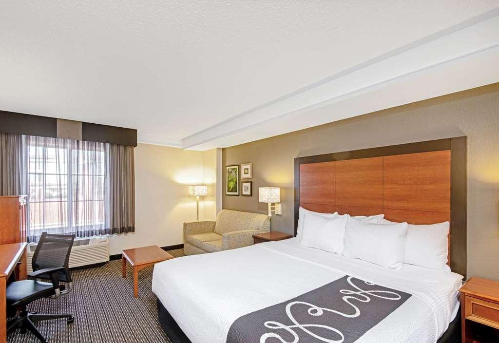 מלון La Quinta By Wyndham San Antonio Airport חדר תמונה