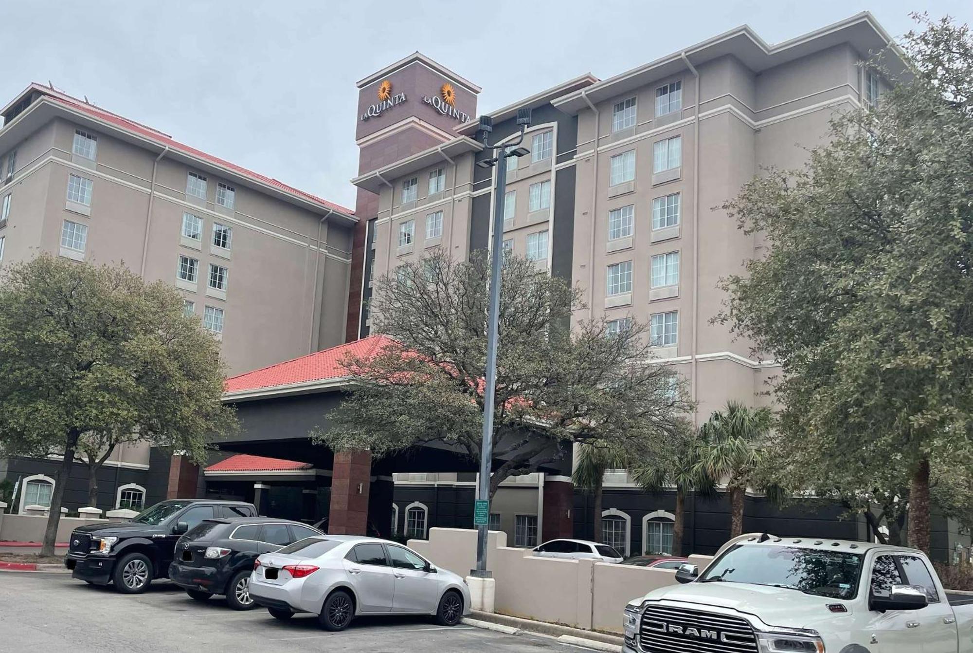 מלון La Quinta By Wyndham San Antonio Airport מראה חיצוני תמונה